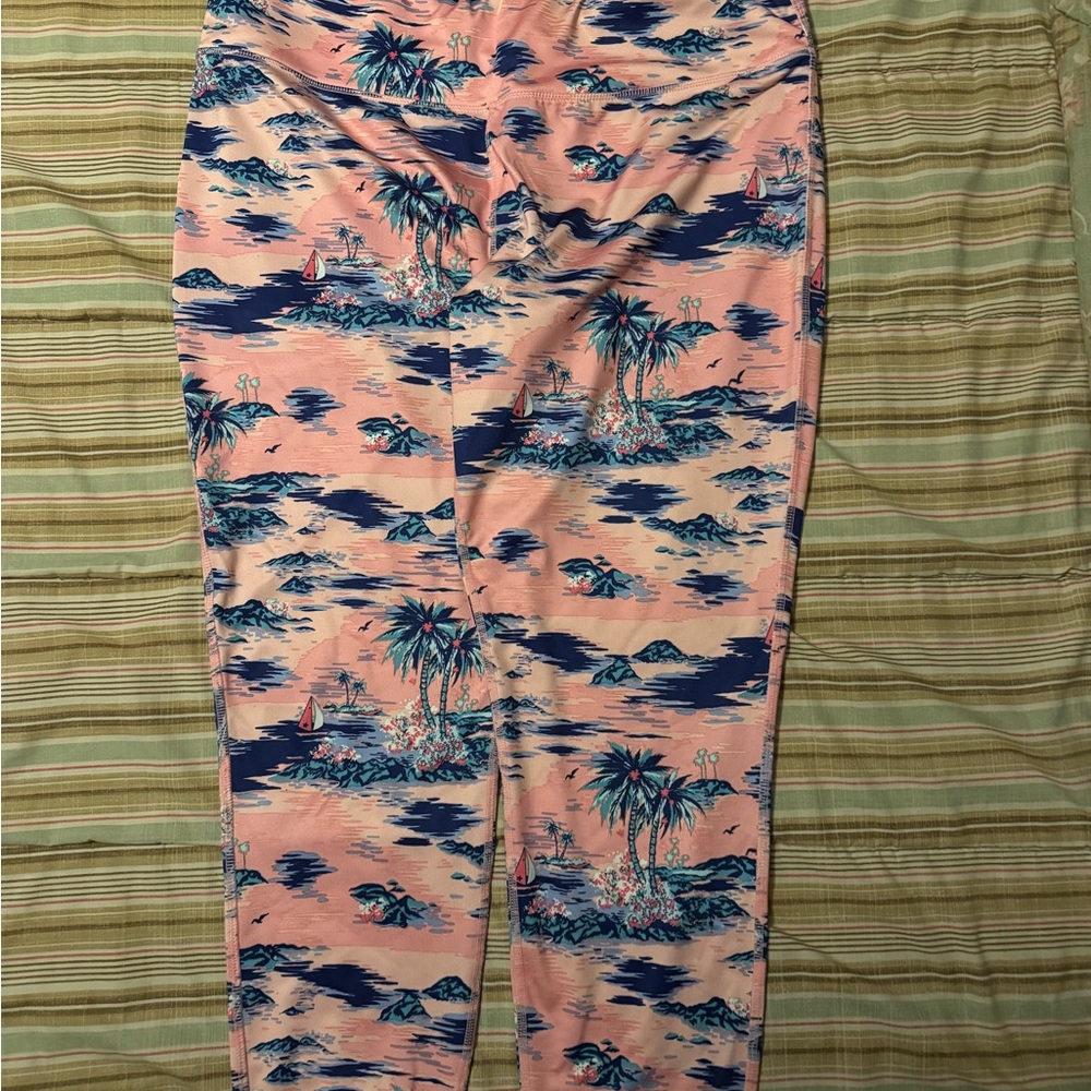 Crown & Ivy Pink and Blue Tropical Print Yoga Pants